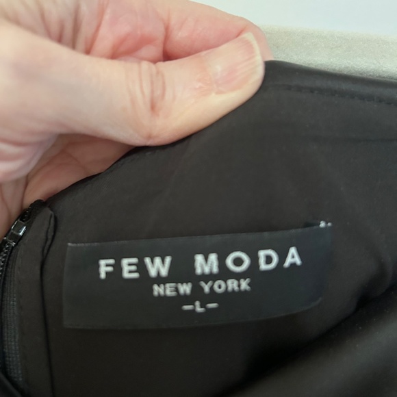 Few Moda Tuxedo Jumpsuit (L) - Picture 5 of 5